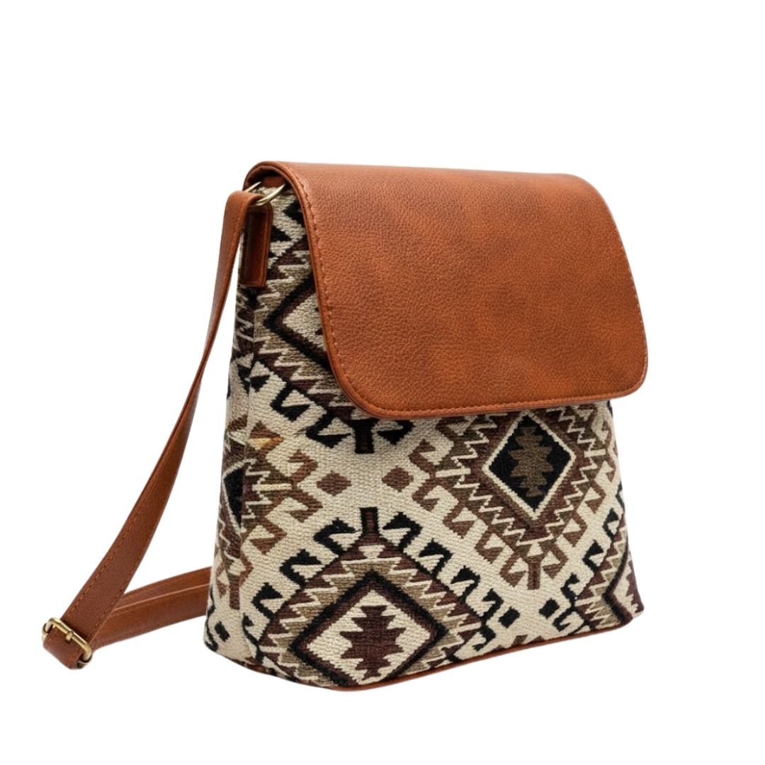Stylish Leather Flap Sling Bag for Everyday Use 147
